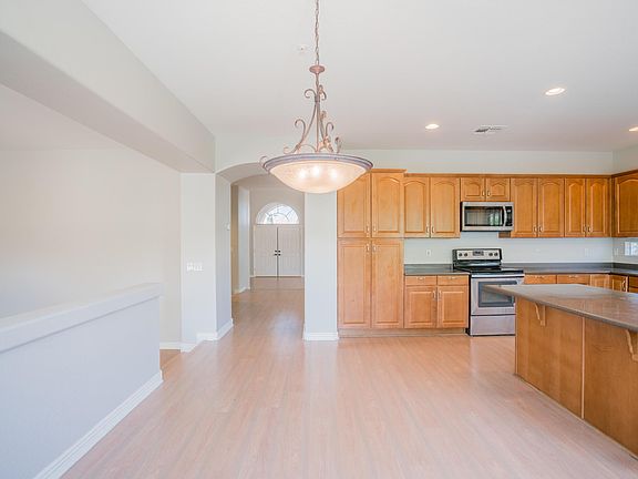 3rd image of 26073 N 72nd Ave