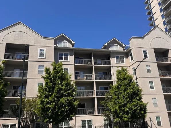 1075 Peachtree Walk NE #221, Atlanta, GA 30309