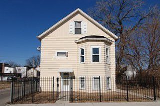 2nd image of 610 W 62nd St