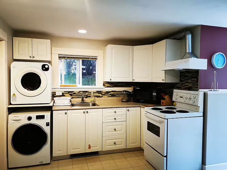 1450 Ocean View Rd #A — Photo 5