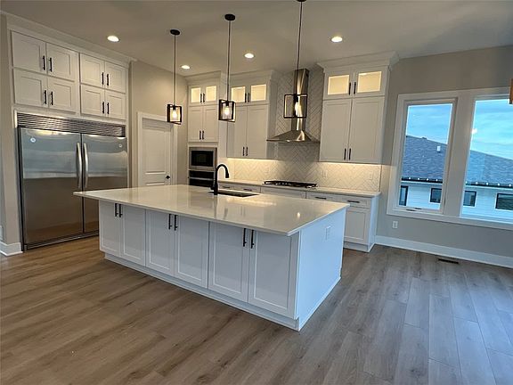 3rd image of 2861 NW Brookside Dr