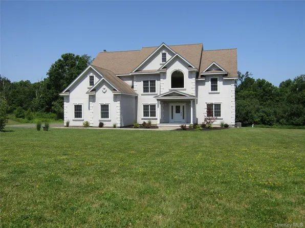 6 Dorian Way, Campbell Hall, NY 10916