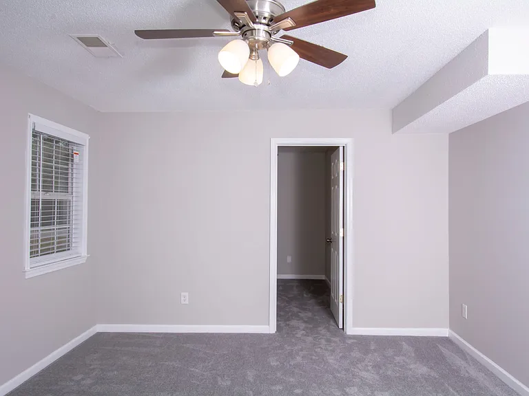 132 Chariot Dr — Photo 9