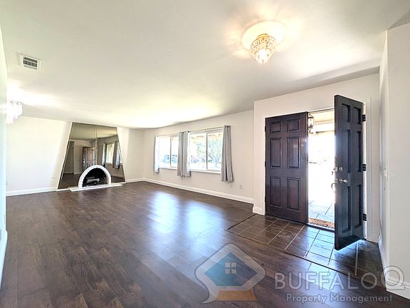 3rd image of 3123 Valaria Dr