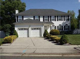 6 Sarah Ct, Edison, NJ 08817