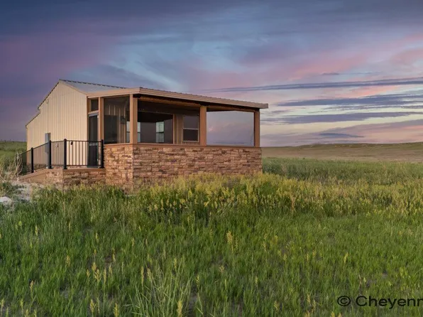 1061 Meadowdale Rd, Glendo, WY 82213