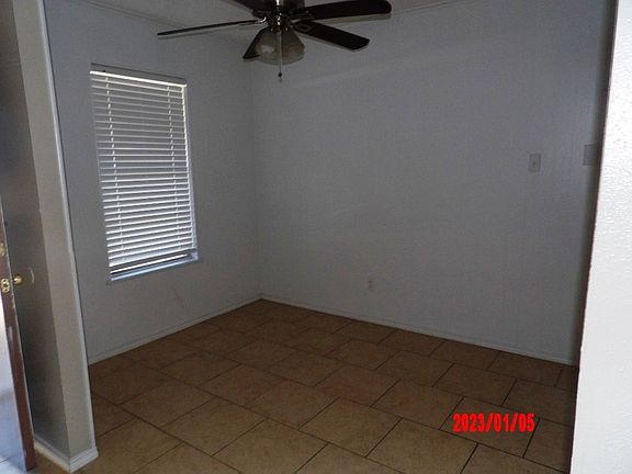 3rd image of 1400 N Saint Marys St #101-96-100