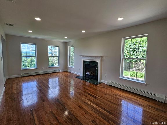 4th image of 41 Hickory Road
