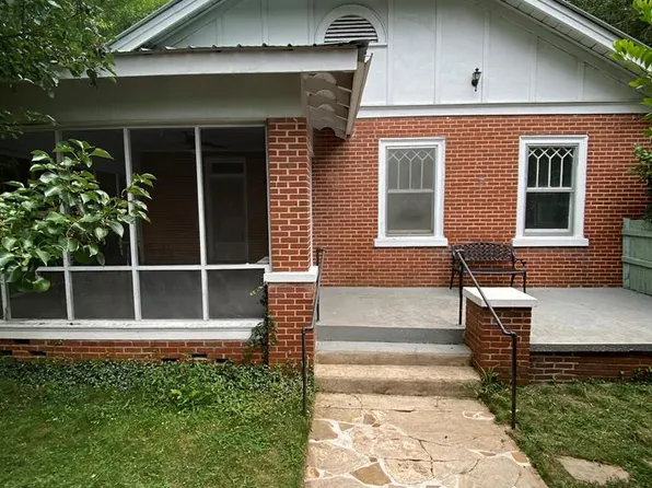 209 W 3rd St, Manchester, GA 31816