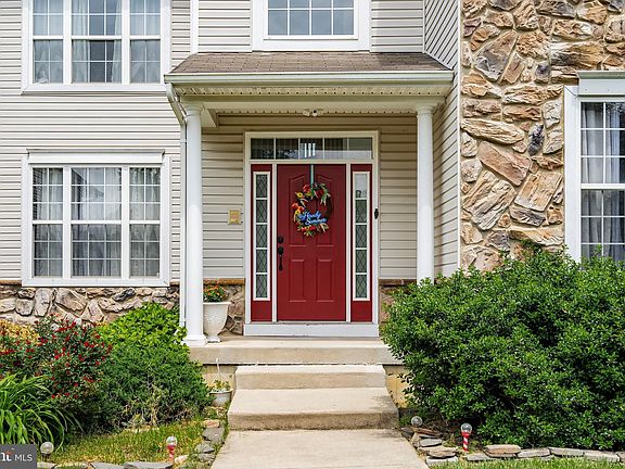 2nd image of 16 Tomasello Dr