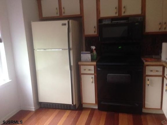 2nd image of 80 Waterview Dr #98