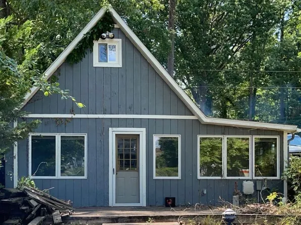 115 Christmas St, Hague, VA 22469