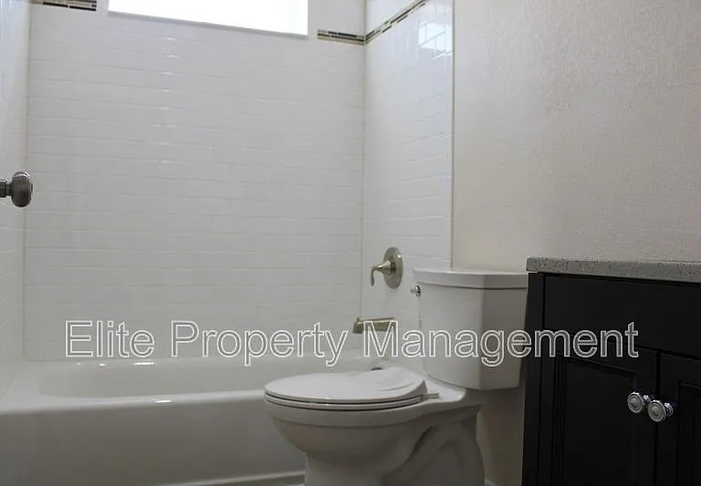 318 W Coral Dr — Photo 7