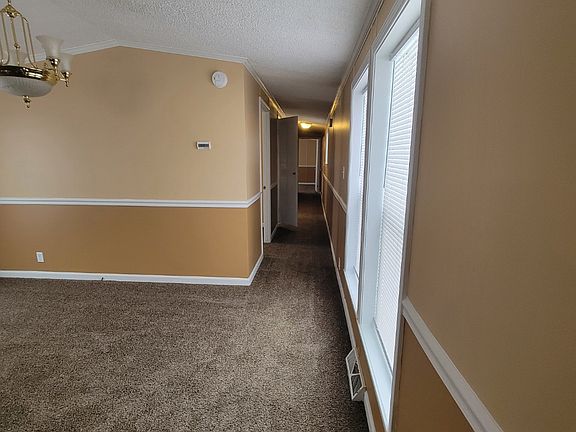 4th image of 3033 12th Ave