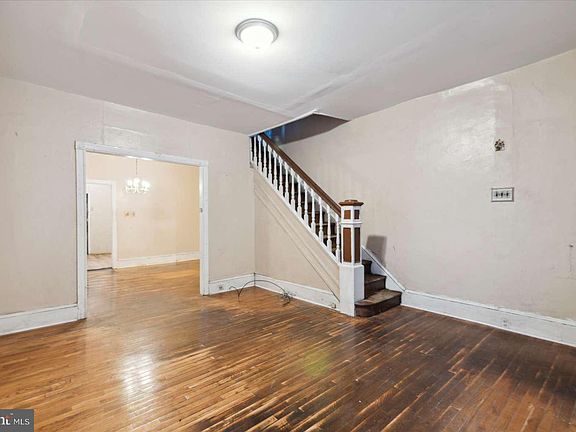 3rd image of 1311 Narragansett St