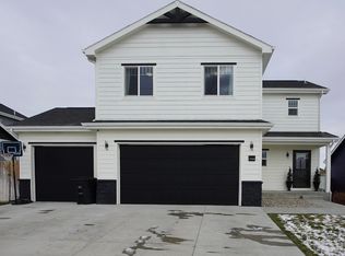 5250 River Crossing Ave, Mills, WY 82644