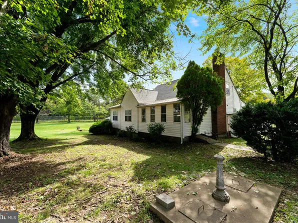 15901 Lee Hwy, Centreville, VA 20121
