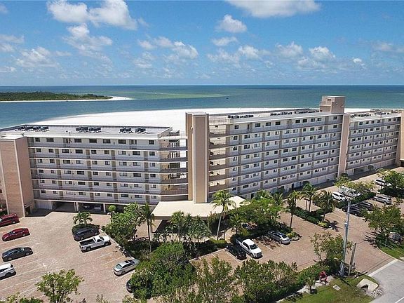 3rd image of 8350 Estero Blvd APT 131