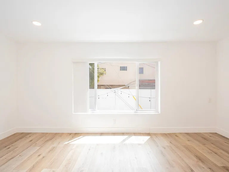 904 N Sierra Bonita Ave — Photo 15