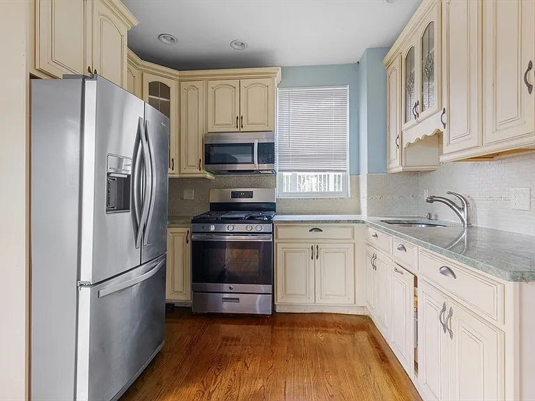 103 Winthrop St #3 — Photo 3