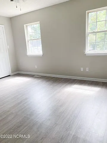 3 bed, $1,900 — Photo 4