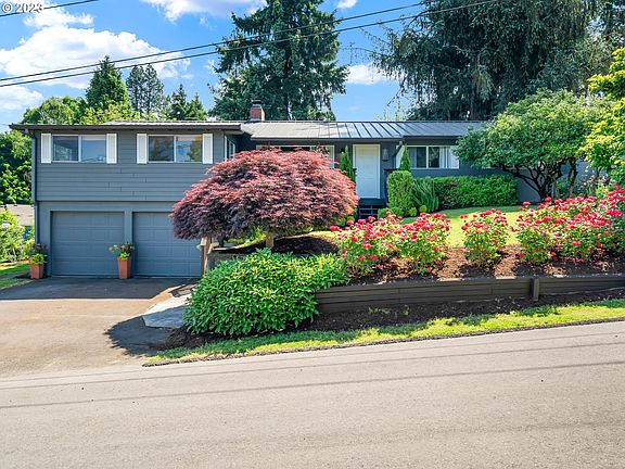 2nd image of 22754 SW Highland Dr