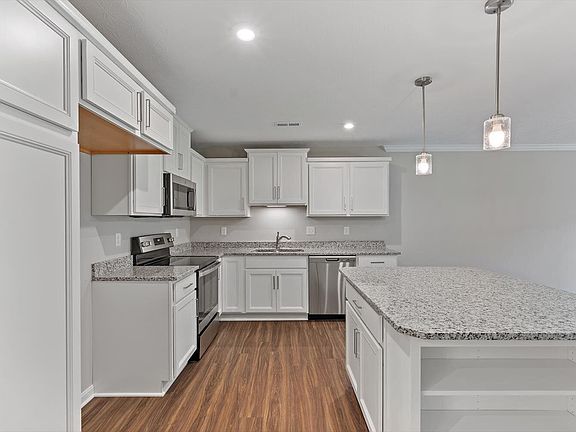 4th image of 2550 Crosshill Dr #8-103