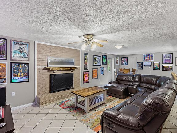 5th image of 3210 Pimlico Pkwy