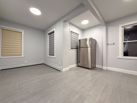 2nd image of 207 34th Ave #1