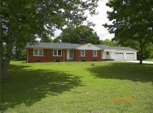 3064 Arnold Rd, Lexington, NC 27295