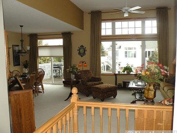 3rd image of 15106 Crestview Circle N