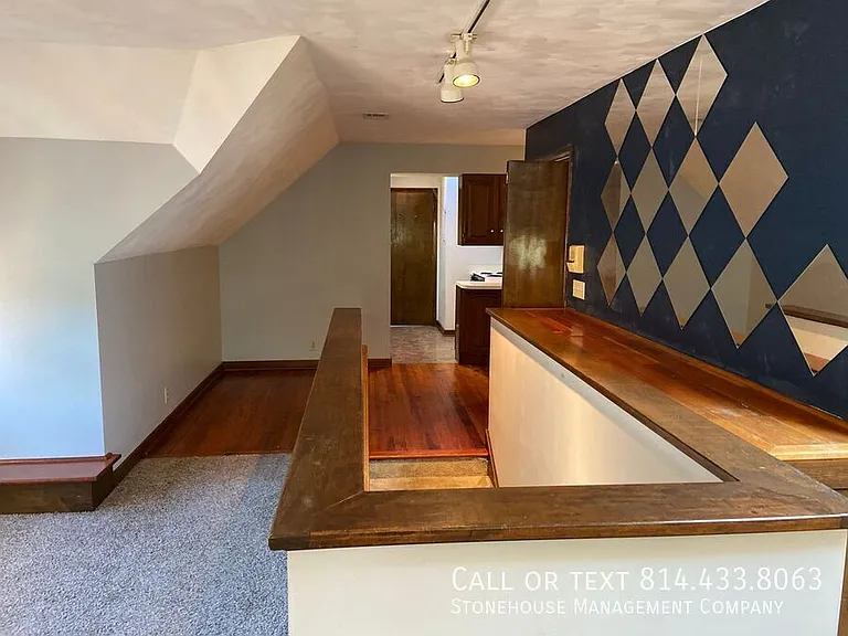 446 W 10th St #5 — Photo 4