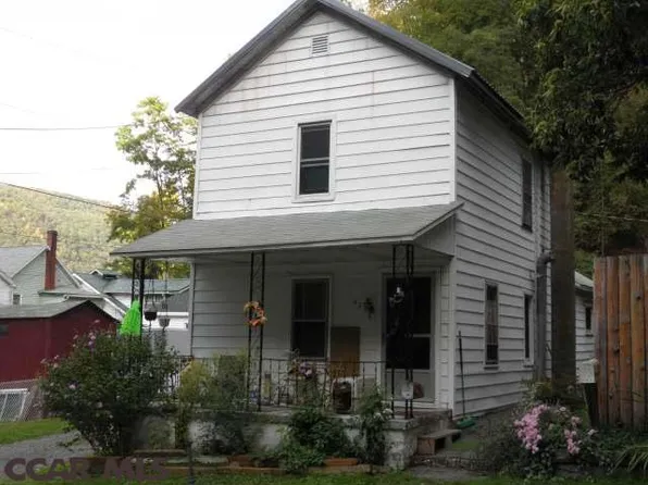 623 1st St, Renovo, PA 17764