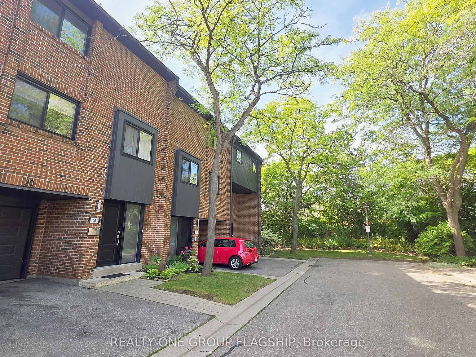 3 bed, $3,600 — Photo 2