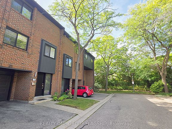 2nd image of 20 Mineola Rd E #20