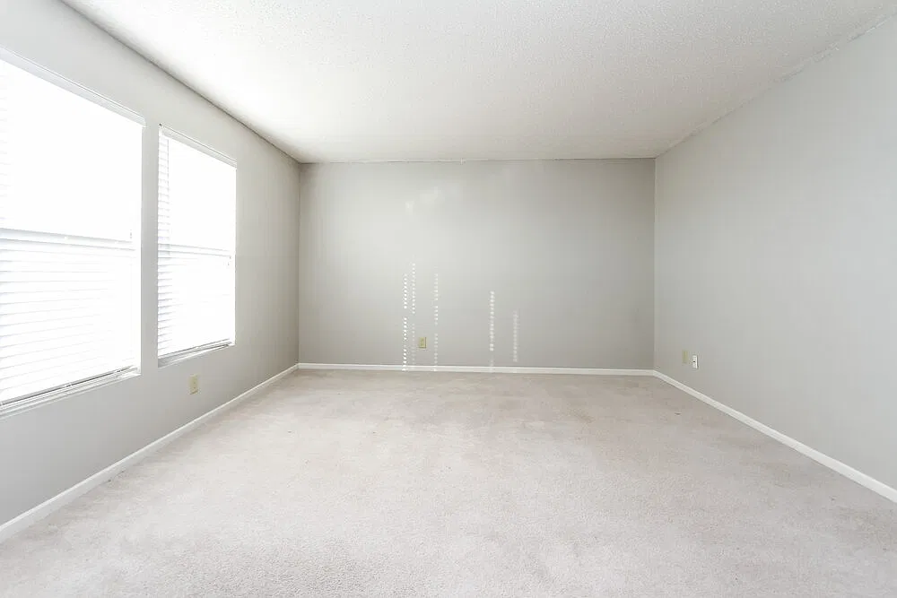 3 bed, 2.5 bath, 2036 sqft, $1,840 — Photo 3