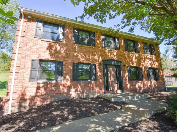 16 Linn Farm Rd, Canonsburg, PA 15317