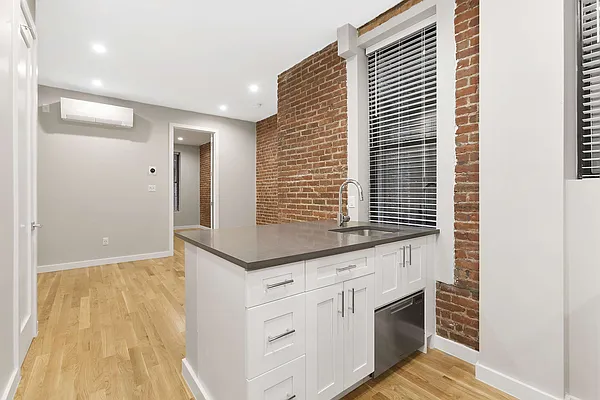 Rented by Cooper & Cooper Real Estate | media 16