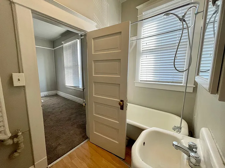 106 S Cedar St — Photo 45