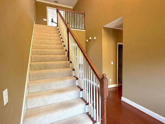 3rd image of 12755 Olmsted Cir
