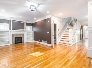 422 Wallace Ave, Saint Matthews, KY 40207