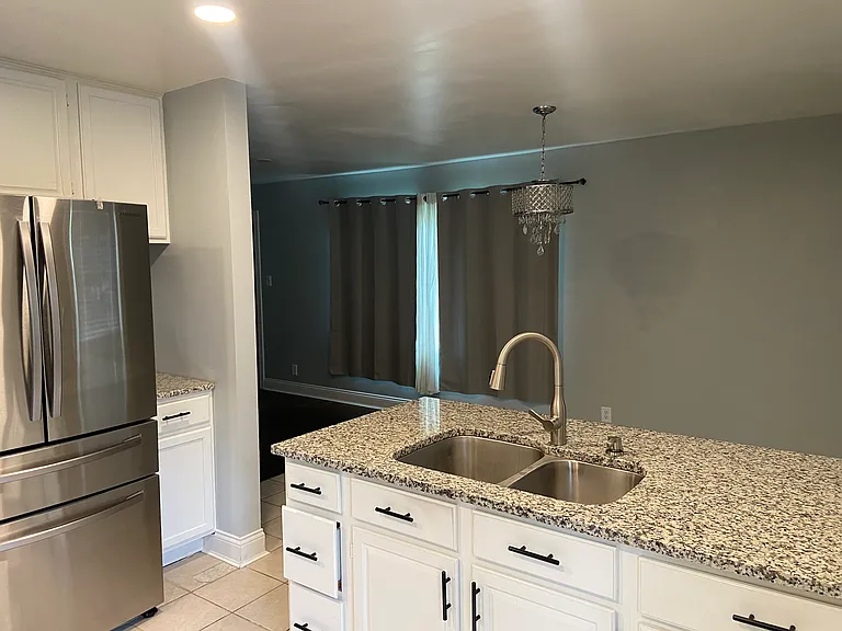 24 Austin Ave — Photo 4