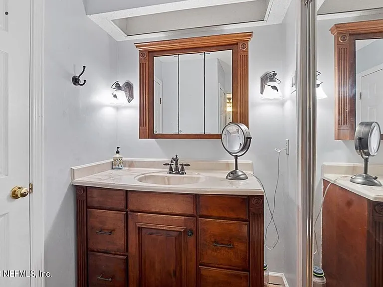 11270 Kinrose Ct — Photo 18