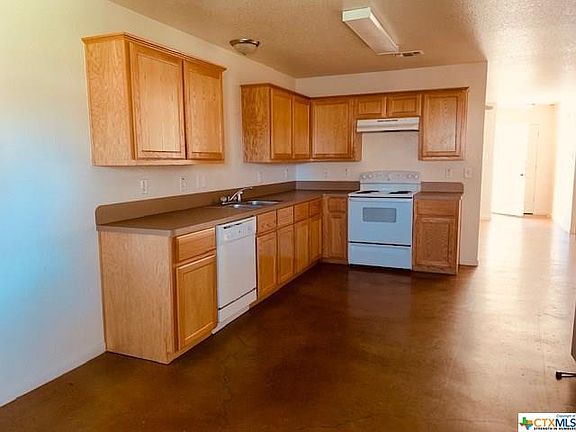 5th image of 109 Kings Ct #B