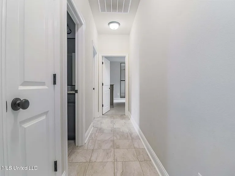 3700 Victor Ln — Photo 10