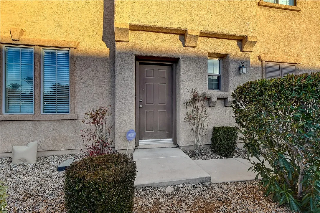 3 bed, 2.5 bath, 1778 sqft, $2,050 — Photo 4