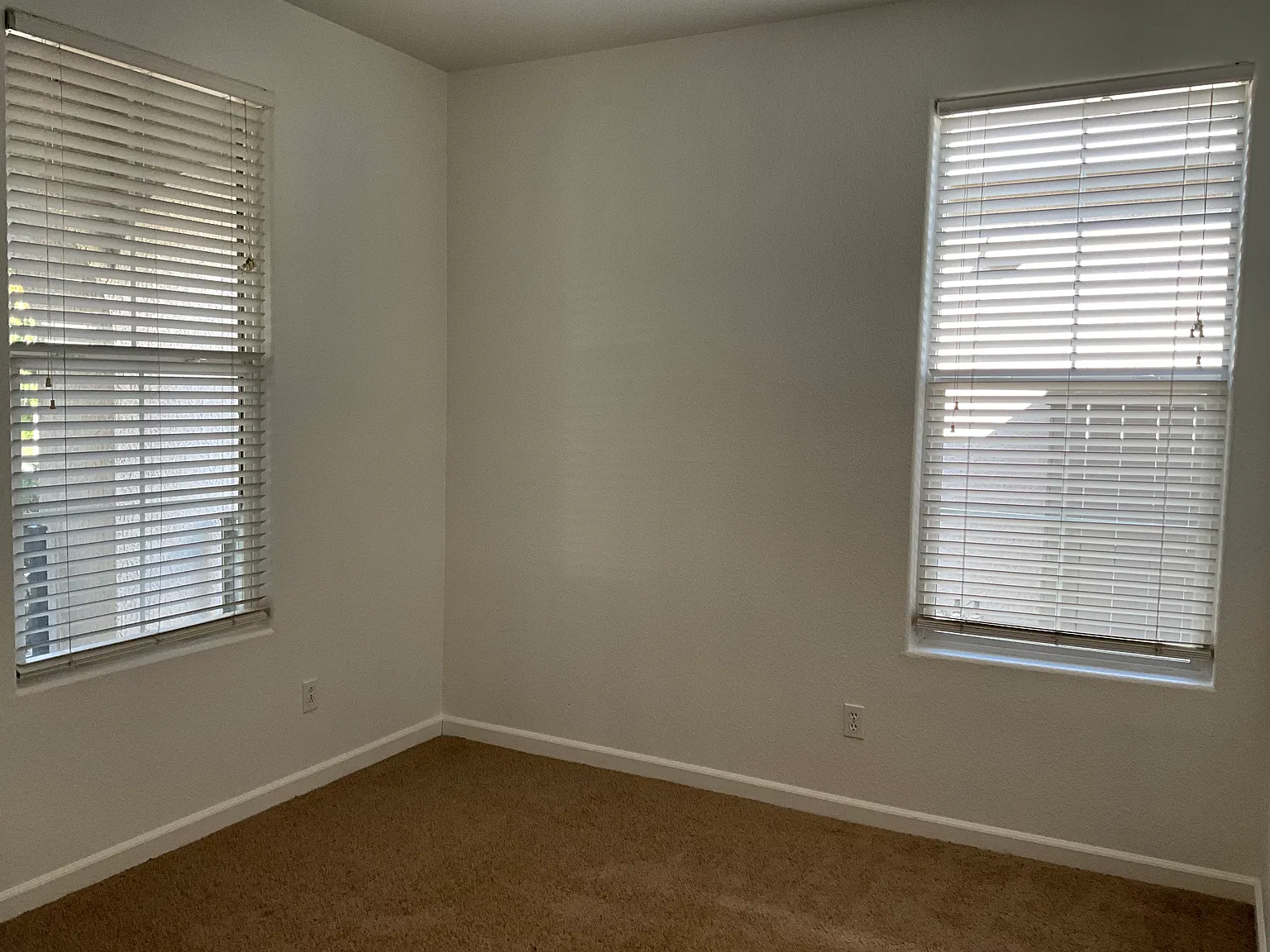 3 bed, 1358 sqft, $2,500 — Photo 2