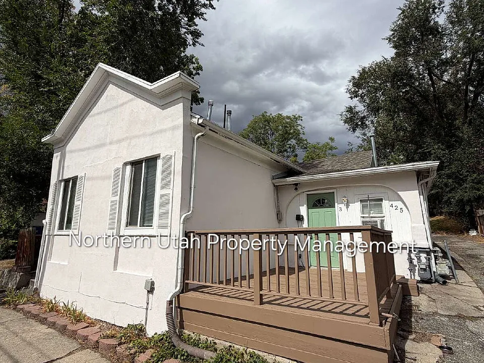 425 E 4th Ave #4