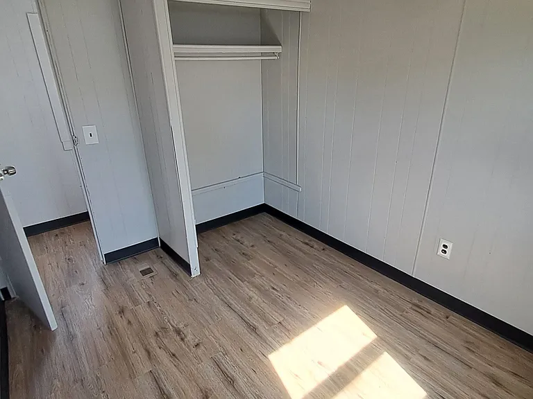 2303 S Greeley Hwy — Photo 10