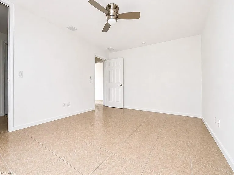 28869 Vermillion Ln — Photo 12